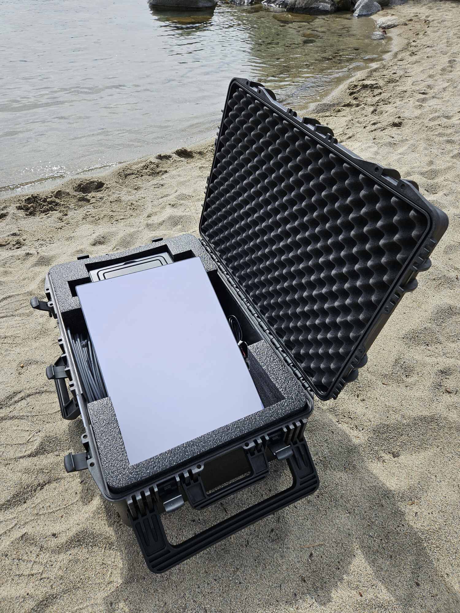 SATGEAR S1 - Gen 3 Rolling Starlink Hard Case with Trolley Handle for 700W Battery product photo from Starlinkcases